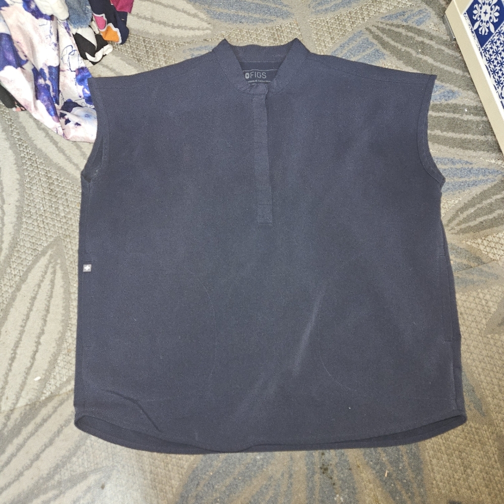 Figs Scrub Top